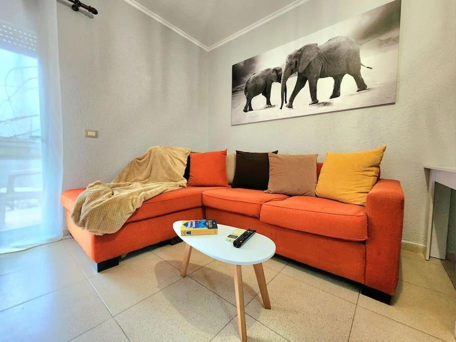 Ferienwohnung One Bd Flat Near Center With 24H Self Check In Tirana Exterior foto